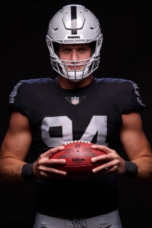 JoeBro094's tweet photo. Bro shows off his new football. https://t.co/59Zra2oKyT