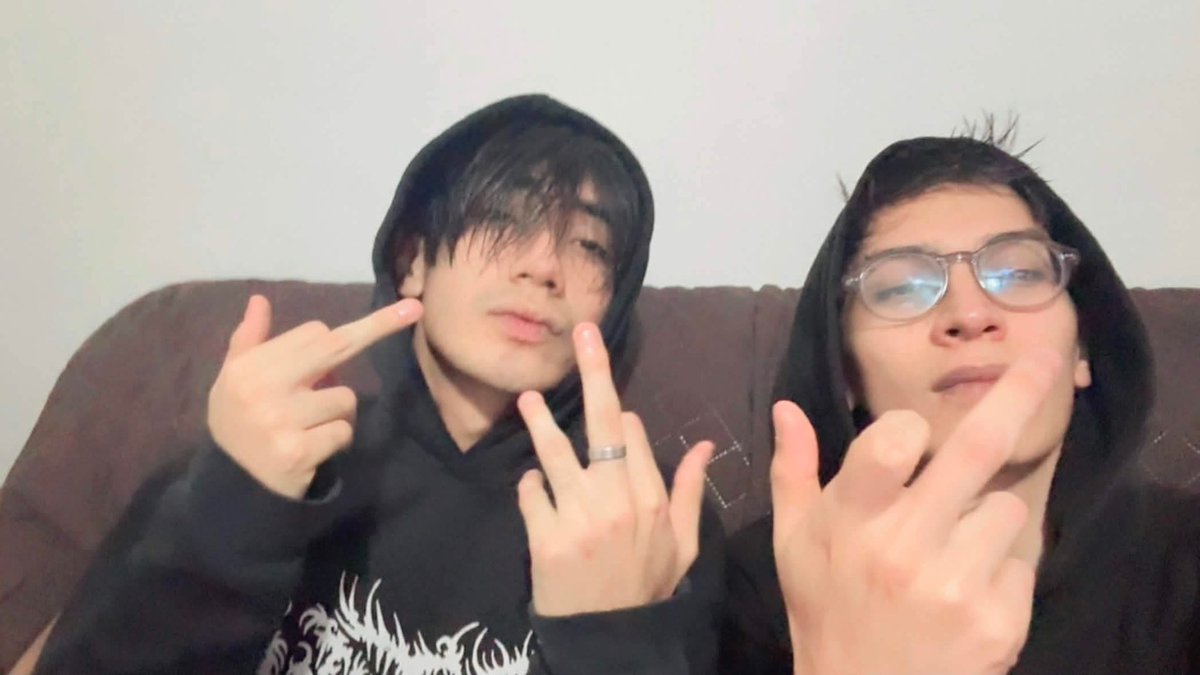 nottHIRo's tweet photo. 🖕🏻 https://t.co/8ZrXIaHlKI