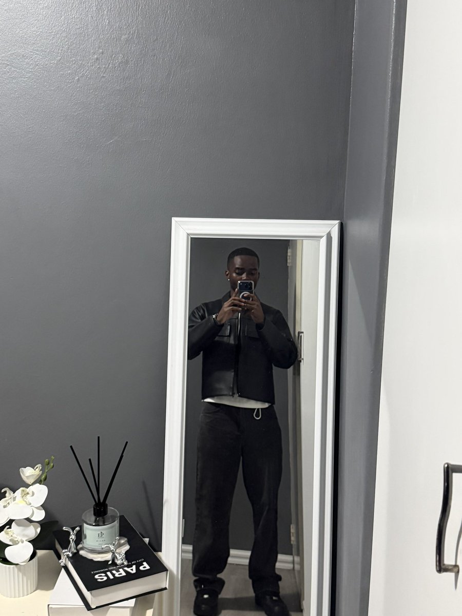 Thapell0's tweet photo. . https://t.co/IbuuAZA4IH