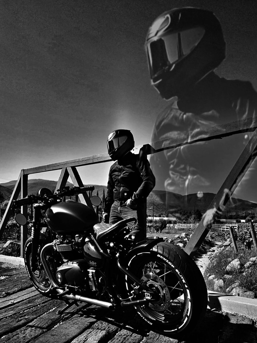 TodTrellesi41x's tweet photo. Color is descriptive. Black and white is interpretive. https://t.co/BT0HWzFGxt