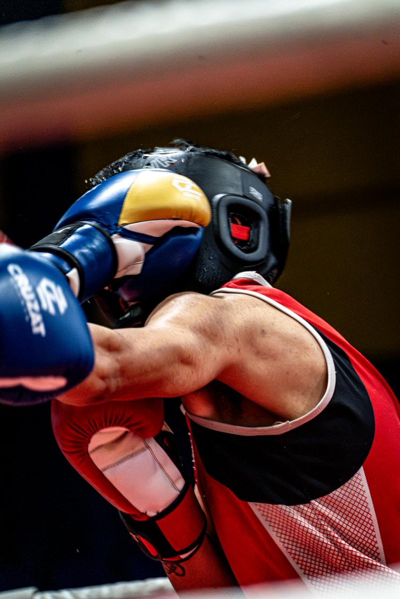 ChillanOnline's tweet photo. Fanáticos del boxeo vibraron con la tercera fecha del Tour Municipal de Combate 2026 https://t.co/Qab2ggprM4 a través de @CHILLANONLINE https://t.co/s94gpZG8Ct