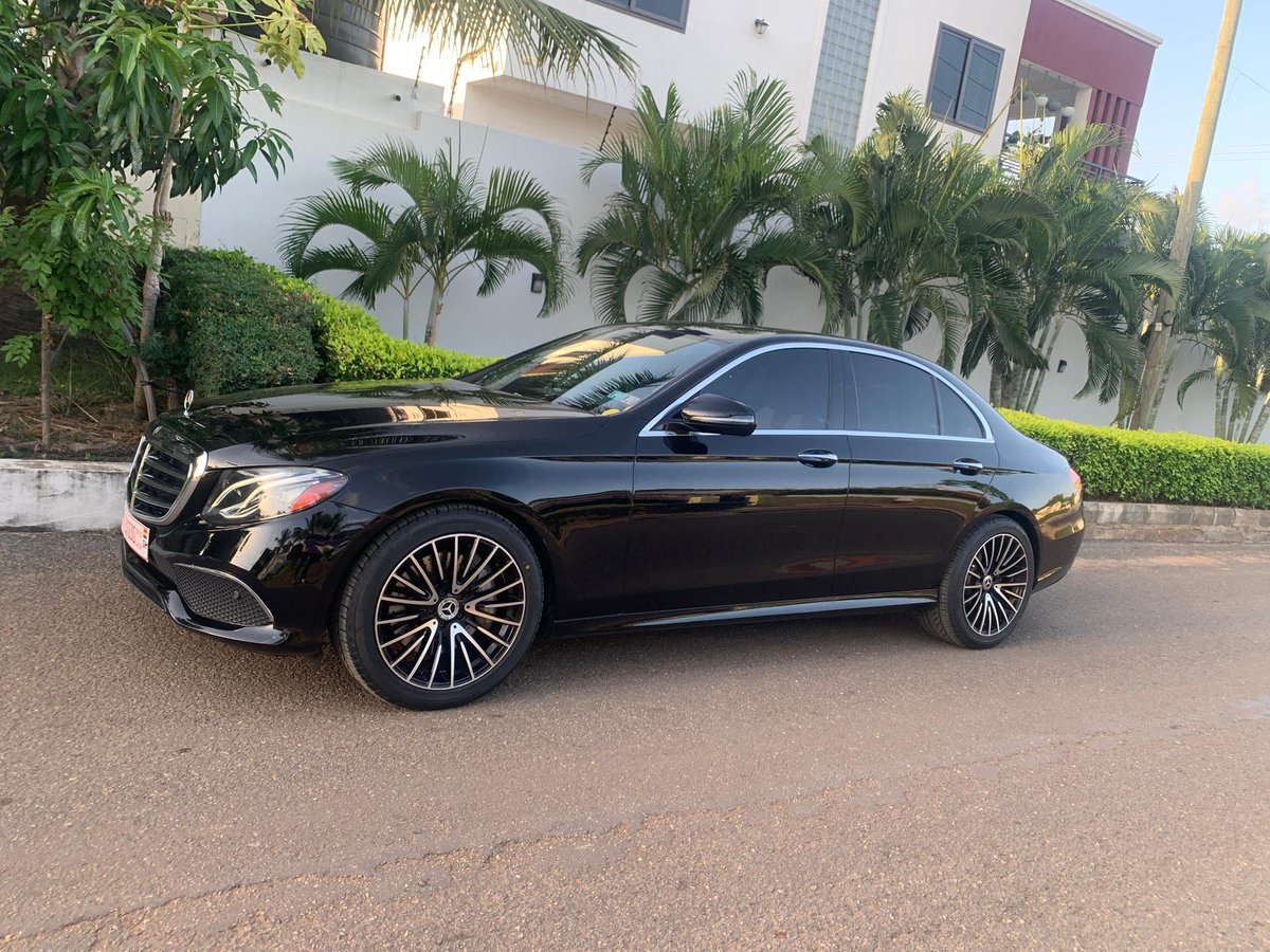 dx_autos's tweet photo. 2018 Mercedez Benz E300
4MATIC AWD
2.0L
Sunroof
Apple CarPlay &amp; Android Auto
12.3 Inch Widescreen Display
Drive Modes
Ambient lighting
Memory seats
Premium Trim✨️
Executive luxury✨️

Price: GHC 368,000

WhatsApp/Call: 0550256731
https://t.co/dXnlb0yndK https://t.co/j5Tc54BPWW