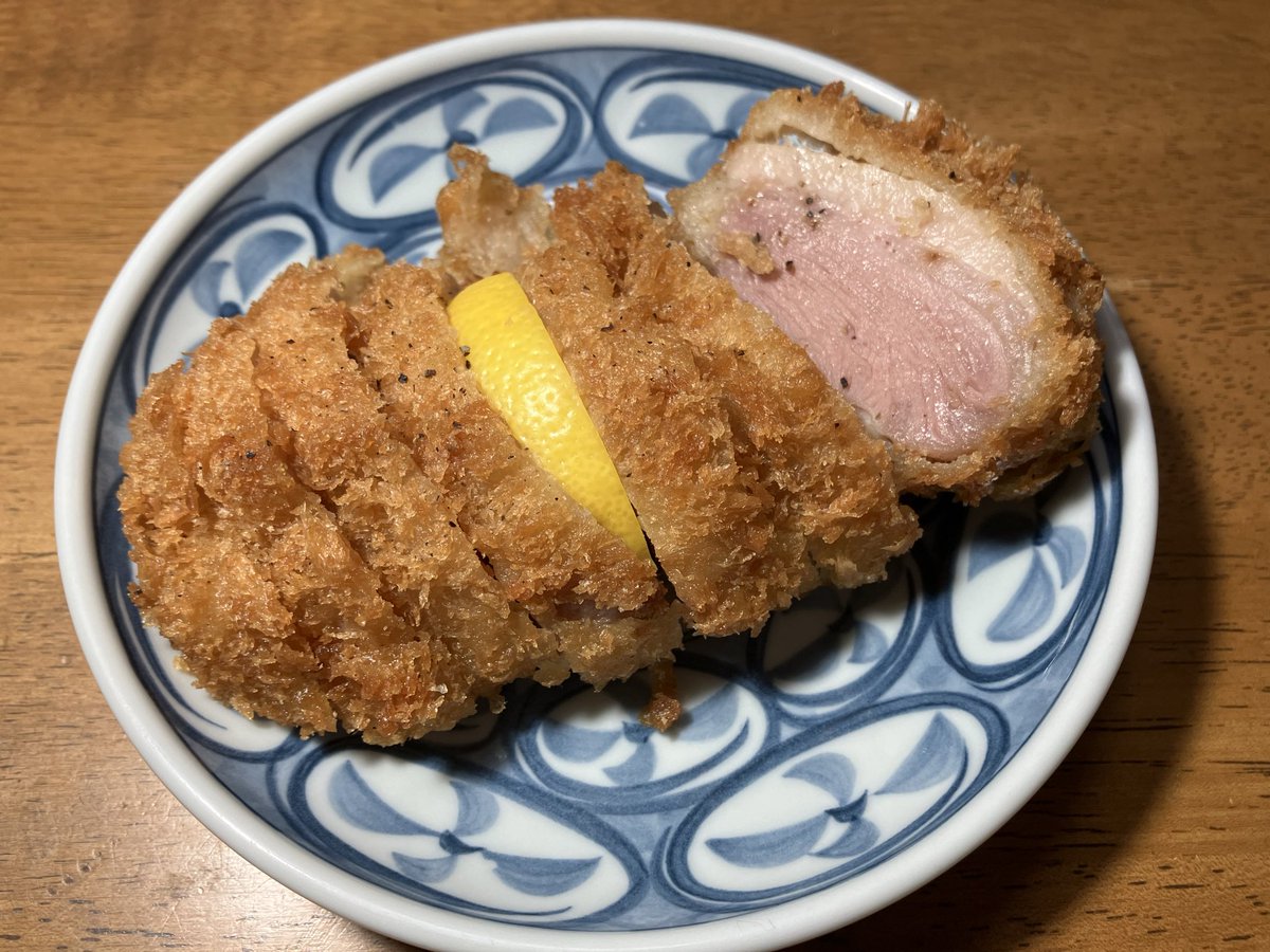 Gyoksaiken's tweet photo. ナガスクジラ刺
合鴨のカツレツ
どうせ食べるなら好きな物を✨ https://t.co/VDoDLAWiWT