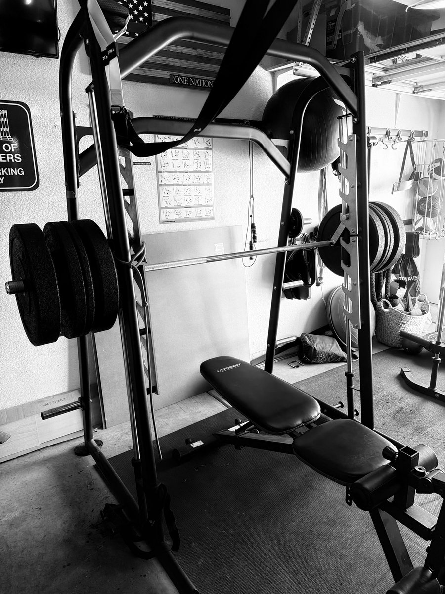 Pharaoh_Danger's tweet photo. #workingout helps you physically and mentally. Been doing it for 39 years and no stopping for this guy. #Pumpingiron is another one of my #obsessions , make it on of yours too. https://t.co/jB6nOHYtX5