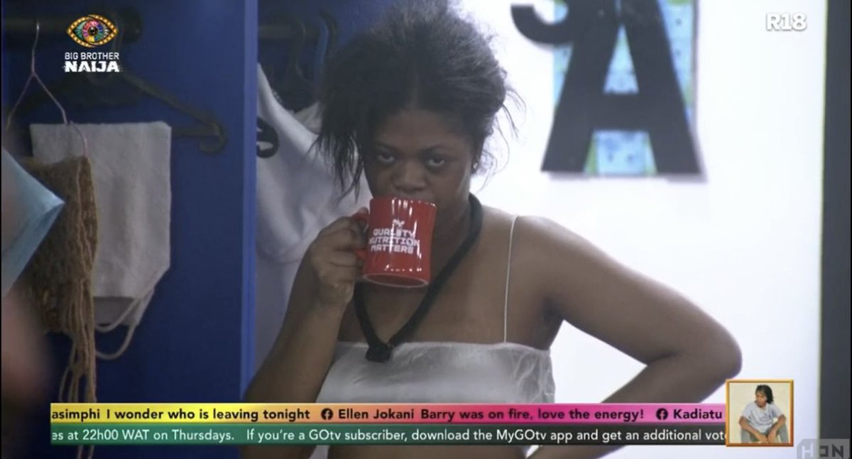 Ayomitidipo's tweet photo. Remember when Goddessa said she didn't want to dash Nomy her fans? 🤣🤣. 

#BBNaija #BBNaijaS11 https://t.co/VMsvPoumWW