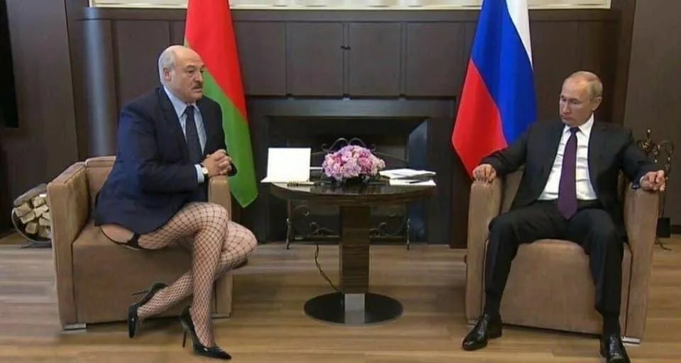 kozak_BOBAN's tweet photo. @Myslivslux_Lena Лукабляденка, срдомит и Путинский наложник🤣🤣 https://t.co/t7fqaiDtbM
