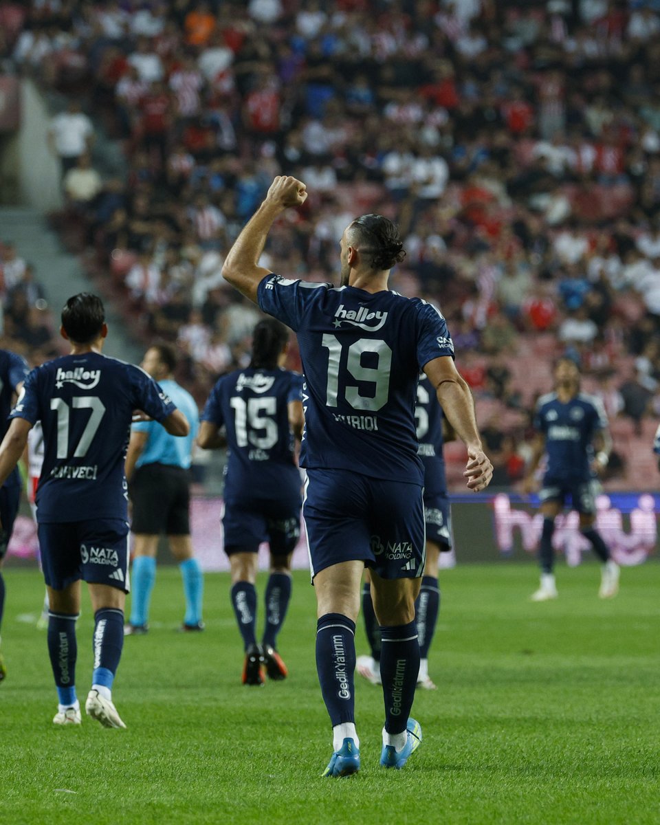 Fenerbahce's tweet photo. 1️⃣9️⃣ https://t.co/rJ3l2VQNWk