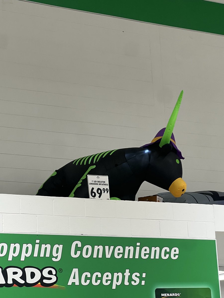 rafebwd's tweet photo. i think i just found the black bull irl 😭😭 solana:9cRCn9rGT8V2imeM2BaKs13yhMEais3ruM3rPvTGpump https://t.co/fOP6hmeCQi