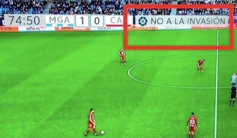 Chema_Leiva's tweet photo. Vosotros sois muy jóvenes, pero hubo un tiempo en donde en las retransmisiones de fútbol de La Liga aparecía el mensaje "No a la invasión"; la de Ucrania, claro.

Todo el mundo se pronunció apoyando a Ucrania. En las cadenas de televiSIÓN nos metieron la bandera ucraniana hasta.. https://t.co/2G2FWhZb6m