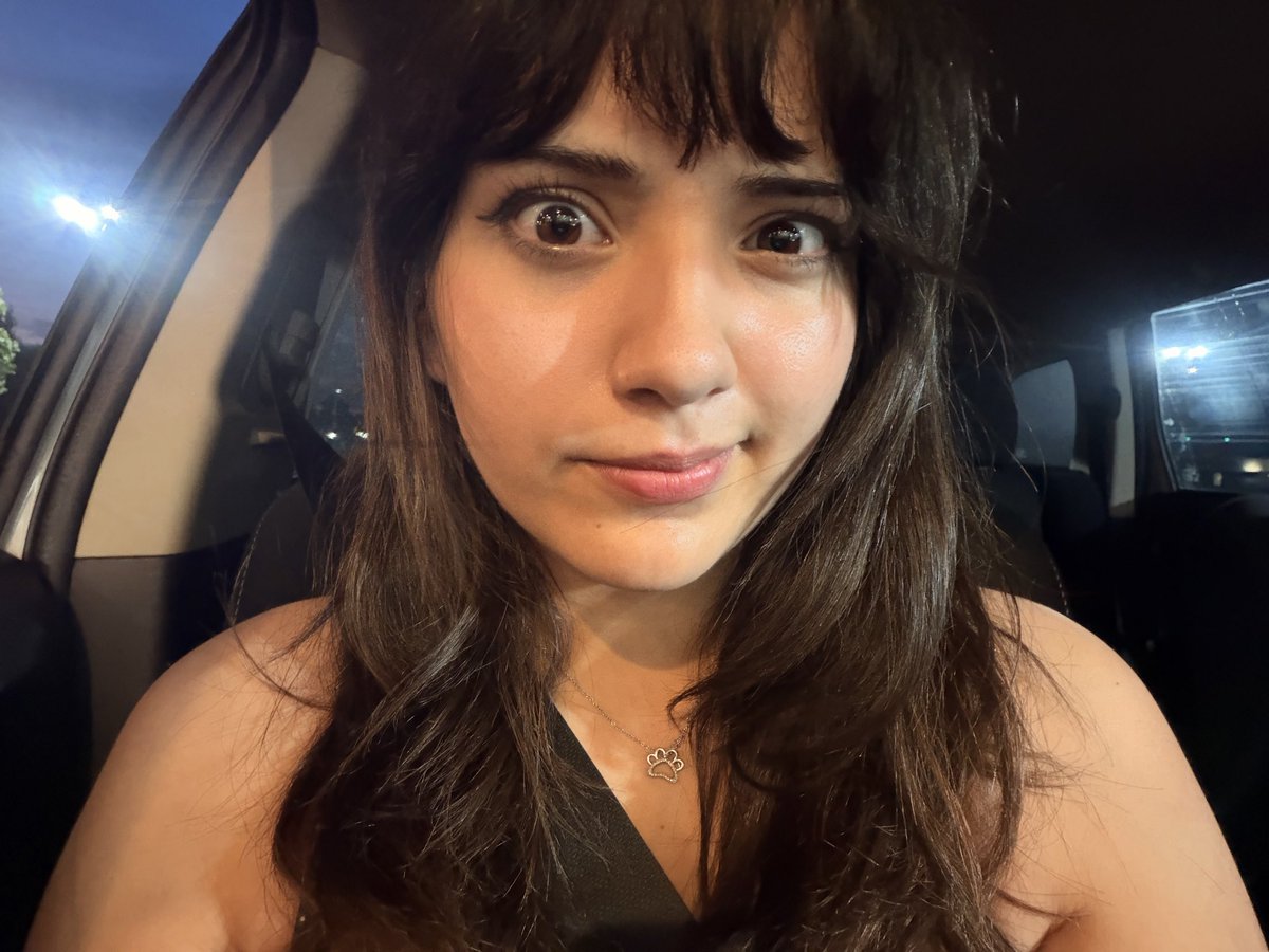 plummoment's tweet photo. gonna get a paypal rn 😸 https://t.co/u0vR0tbBku