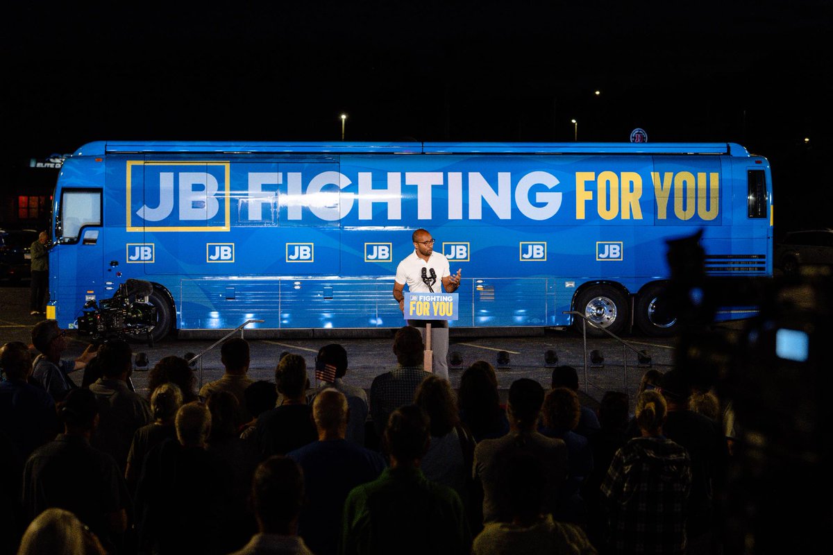 cmitchellforlg's tweet photo. .@JBPritzker's record shows what's possible when leaders fight for you.

And we're lucky to have the Quad Cities in the fight alongside us. https://t.co/Fd8flbJWlb