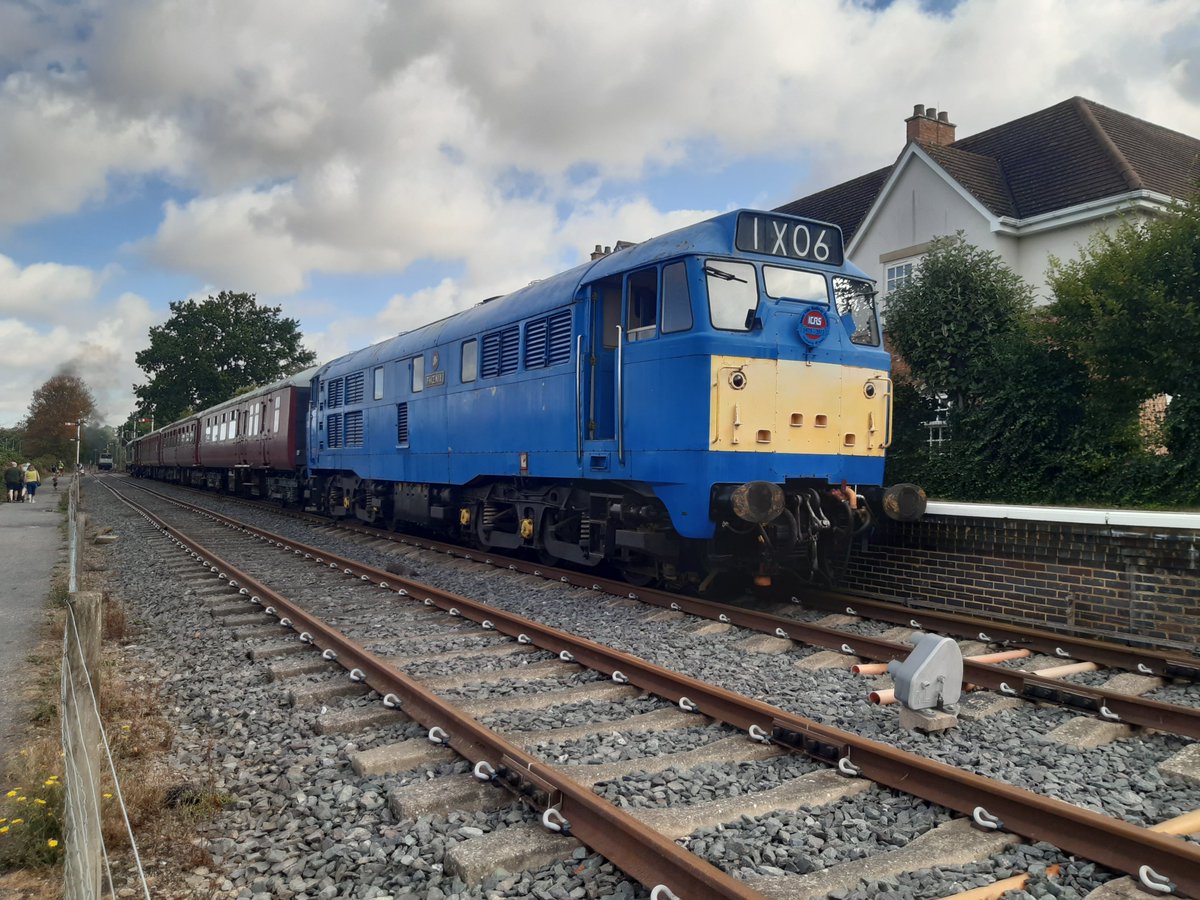thomas_adderley's tweet photo. 31289, 31601, 3193 &amp; No.2 at The Northampton &amp; Lamport Railway 30th Anniversary Gala. https://t.co/a60STC7uu4