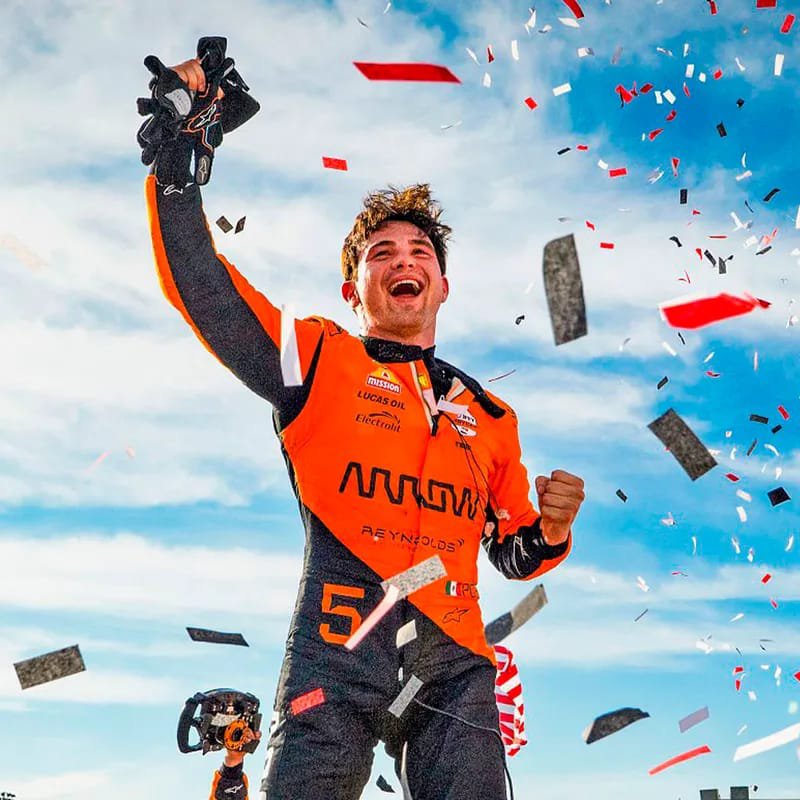 DxTNoticias's tweet photo. Gran triunfo de @PatricioOWard
En la Carrera 2 en Milwaukee EU
@IndyCar
@ArrowMcLaren
Felicidades 👏 👏 👏
A las 16:00 horas de hoy la continuación de la Carrera 1
Donde #Oward va de Líder
@jantonioumeza
@CORTEMoraco59 https://t.co/rXzQFlLpii