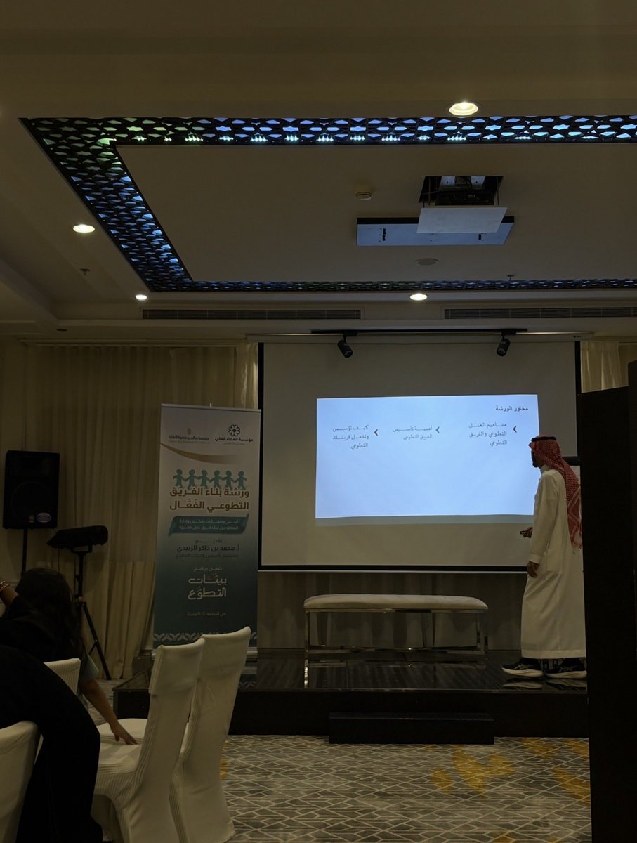 _Thesmartes's tweet photo. شعور الأيام الي تكون مليااانه سعي غيير🌟 https://t.co/1VB5BuxgjY