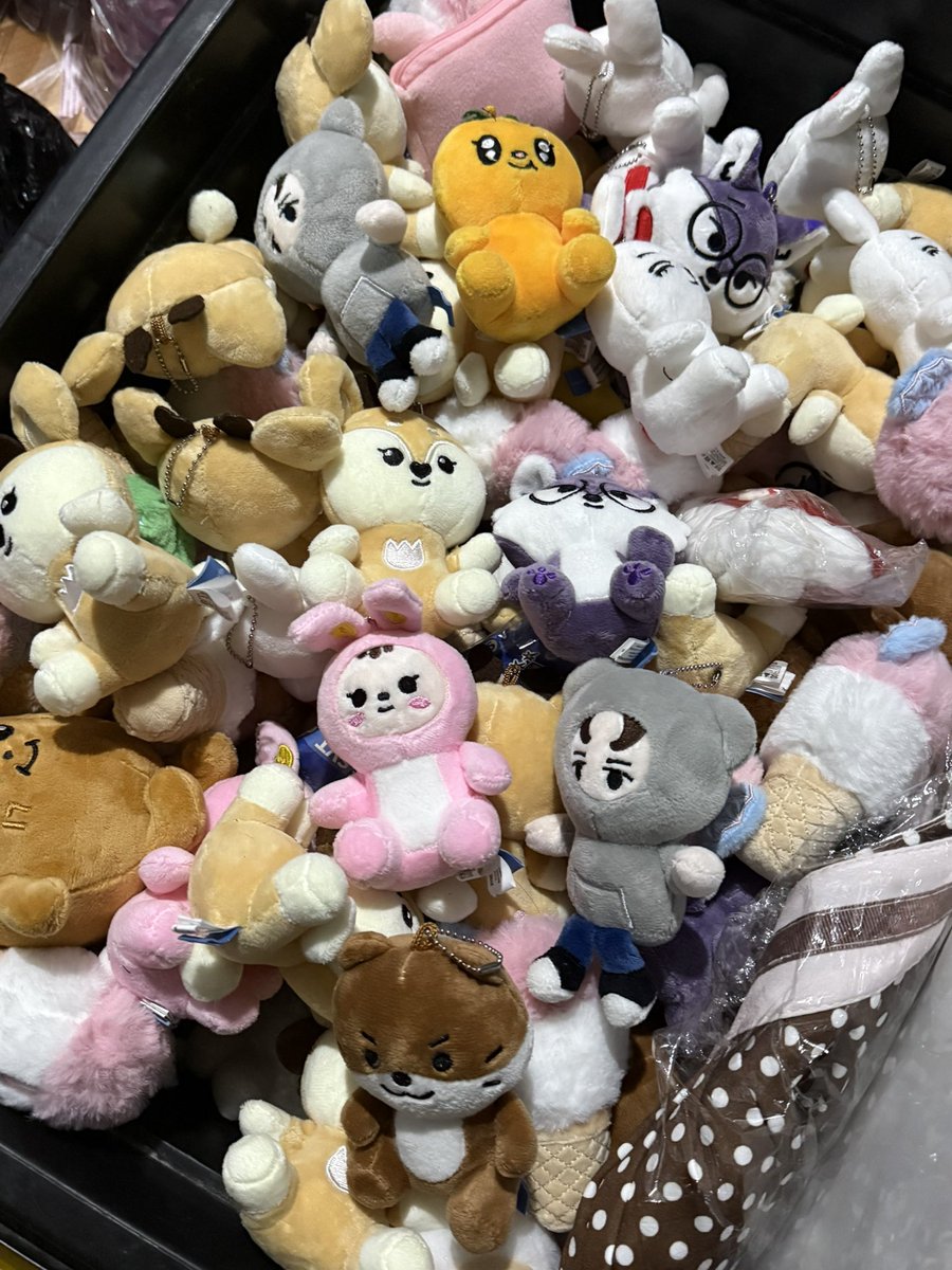 jingluvsuall's tweet photo. GIVEAWAY GIVEAWAY 🥳🎉

13 winners of random MINITEEN plushie and cushion (dowp)

To join:
💗rt and like this tweet
💗Must be following me

Ends: 09/10
Will draw kn 09/15

Good luck ☘️ https://t.co/1SOqDd8VHB