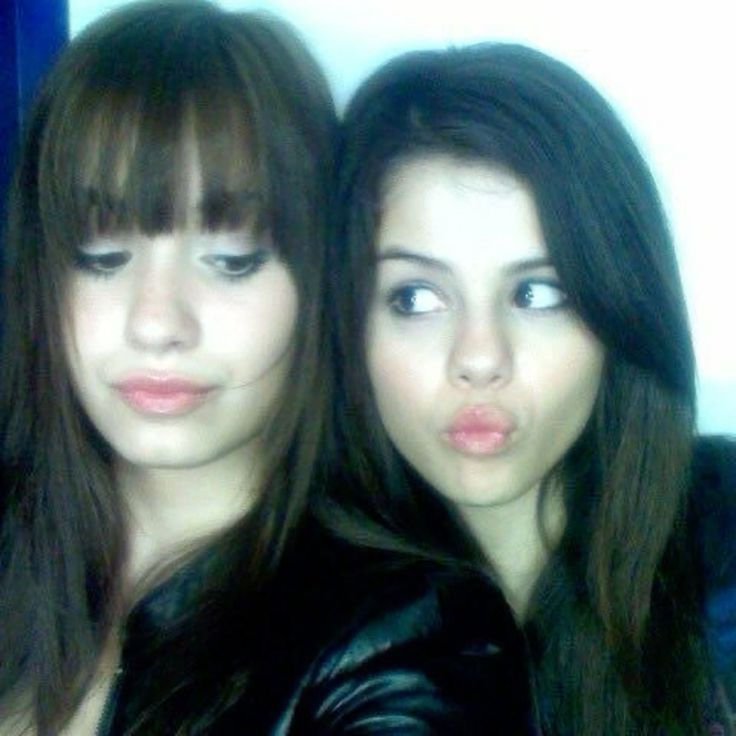 raresblvd's tweet photo. they were the coolest teens ever https://t.co/3w09L5Gu2W