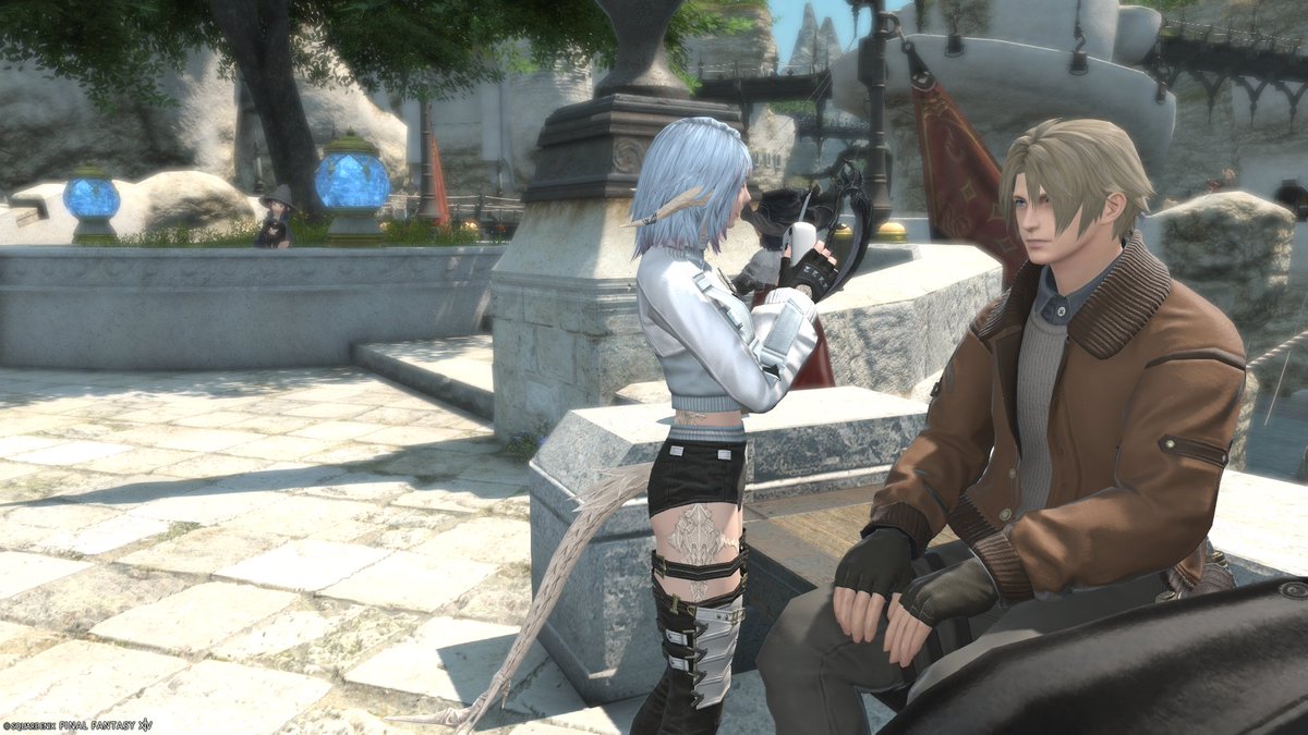 CaptainBeezy's tweet photo. Leon kindly agreed to a picture so i could show my friends. He was just sitting where I lurk. I was too afraid to ask for a hug 😭maybe next time ENJOY MY FRIENDS LEON KENNEDY IN MY FFXIV 😍 https://t.co/xs2FzNlARn