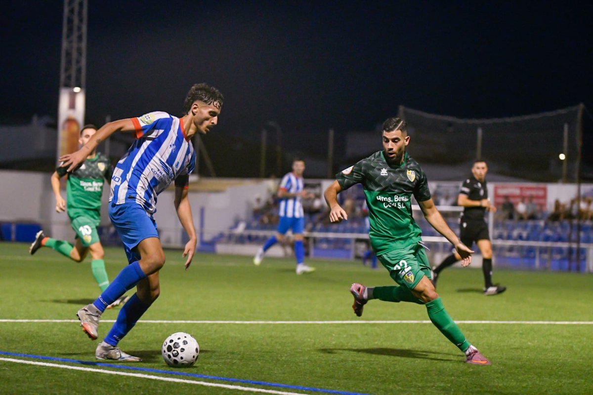 RFAF's tweet photo. @ArenasOficial @UdSanPedro @bollulloscf1933 @conilclubfutbol @AytoArmilla @RFAFGranada 🏆 𝗖𝗼𝗽𝗮 𝗥𝗙𝗔𝗙
🏁 Final de los partidos
⚔️ @ArenasOficial 1-1 @UdSanPedro (P)
⚔️ @bollulloscf1933 0-1 @conilclubfutbol (P)
💟 #FútbolRFAF #CopaRFAF https://t.co/RPbLMHGsyx