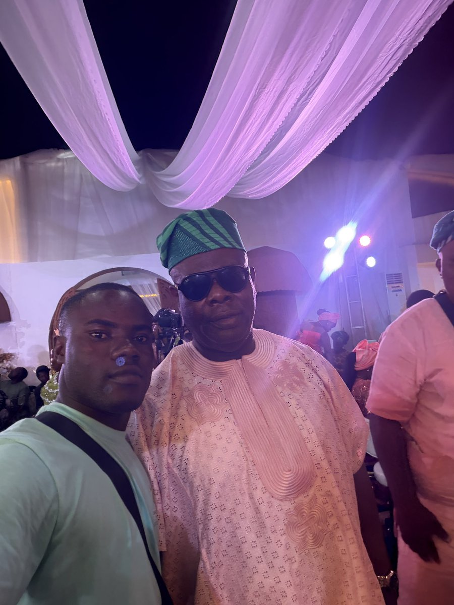 imakun122's tweet photo. Oyindamola, why did you deliberately want to set these people up?

This same party happened last Saturday, before Ogogo passed away, and I was personally present at the party. So why are you making this up now ? https://t.co/4EBF7ADyl5