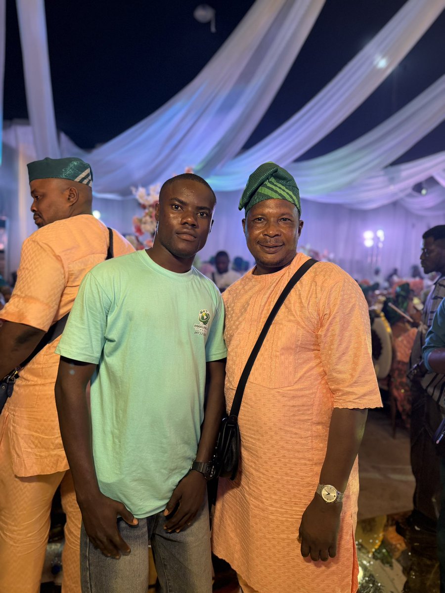 imakun122's tweet photo. Oyindamola, why did you deliberately want to set these people up?

This same party happened last Saturday, before Ogogo passed away, and I was personally present at the party. So why are you making this up now ? https://t.co/4EBF7ADyl5