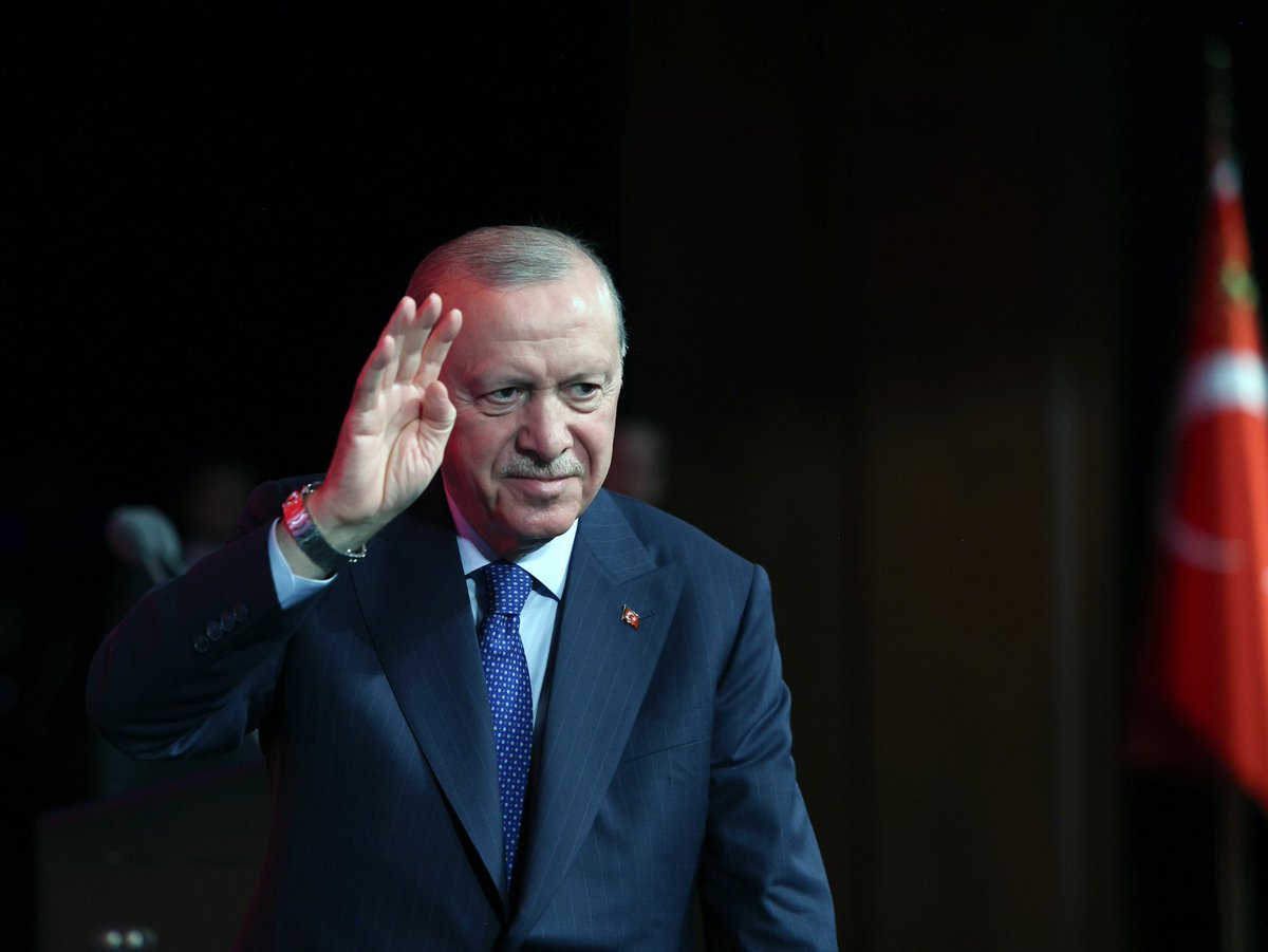 MahinurOzdemir's tweet photo. 📍Cumhurbaşkanlığı Külliyesi

Cumhurbaşkanımız Sayın @RTErdogan ve Sayın @EmineErdogan Hanımefendi’nin teşrifleriyle gerçekleştirilen, 30 Ağustos Zafer Bayramı Özel Programı’ndaydık. 

Zaferimiz, birliğimiz ve beraberliğimiz daim olsun! 🇹🇷 https://t.co/ElMGriRJcH