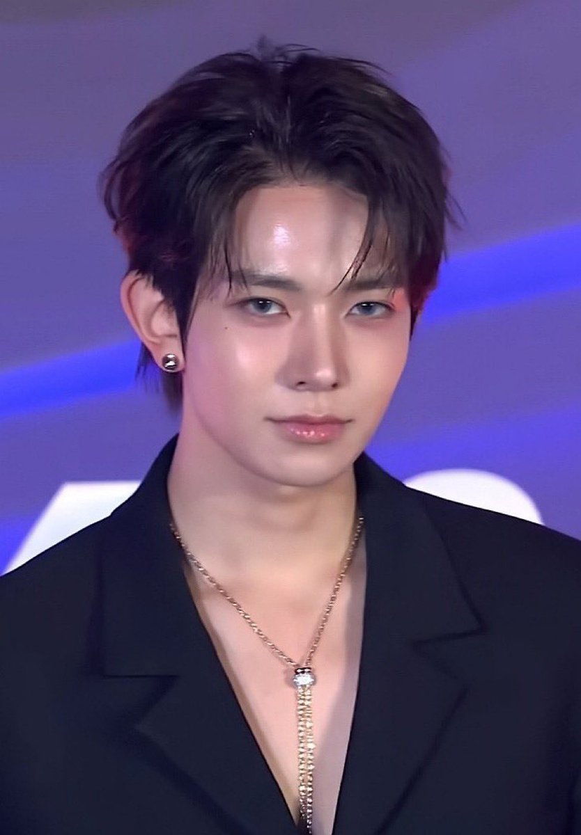 evanonspotify's tweet photo. #EVAN is now officially the most pre-saved kpop soloist in history with 232k!! 

Congratulations to #EVAN for achieving this and thankyou EVERs for your hard work that made this possible!! 🤍🤍

Do not stop here!! Let’s keep going 

#EVAN #에반 #HEESEUNG #희승 https://t.co/e8hrT4vVAs