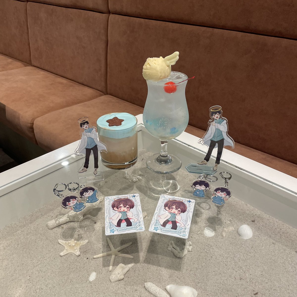 pom_tea_'s tweet photo. まりんちゃんと星な感じの新大久保のカフェに行ったのー！！★★
モチーフに合っててめちゃかわだった😭😭 https://t.co/cAfWUJrL2W