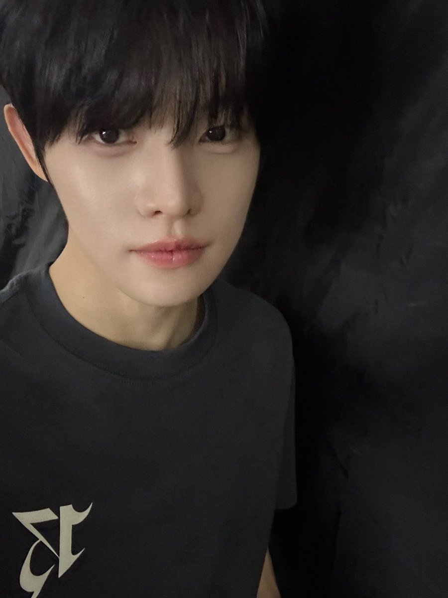zzi1016's tweet photo. 차카니몇개먹음 https://t.co/49fP3Db3A1