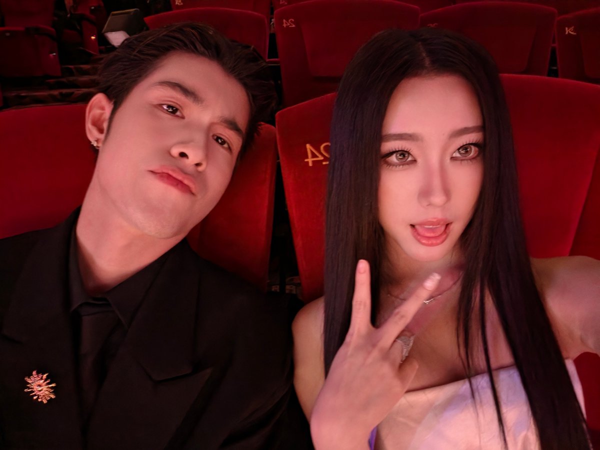 aheyekrn's tweet photo. อมพระมาพูดก็ไม่เชื่อ คุณเอกเค้าได้ best actor waaa geng mak Ake🖤🫵
#สุพรรณหงส์ครั้งที่34 https://t.co/2IlA56Vt8Z