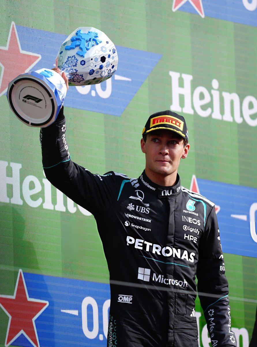 63nius's tweet photo. beautiful trophy with a beautiful man https://t.co/by3oEcU4R7
