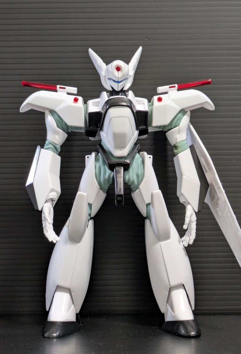 k_uchi_modeling's tweet photo. #パトレイバー
#プラモデル
#旧キット
1/60　零式
コクピット上の窓を貫通させてクリアのランナータグ突っ込んでみたり
気になるスキマを埋めたりなど
ハンドパーツは壽屋さんのだけどグリフォン味が強めなので加工必要 https://t.co/s9HlMPVJvu