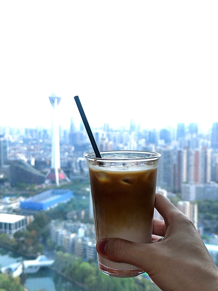 rrm1630913's tweet photo. Just tried the new immersive rooftop café experience in downtown—sip craft coffee with skyline views at golden hour, it’s the perfect mid-week pick-me-up! ， https://t.co/smdguRtZAN