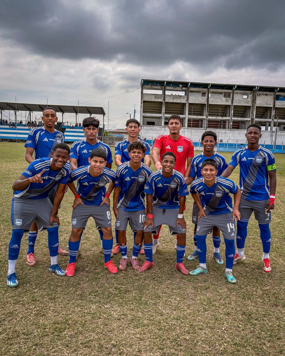 CSEformativas's tweet photo. #Sub16 | !Asoguayas!
¡Empieza el partido!
Emelec 🆚 Legión Amarilla
#VamosEmelec https://t.co/7dh0uQCmp8