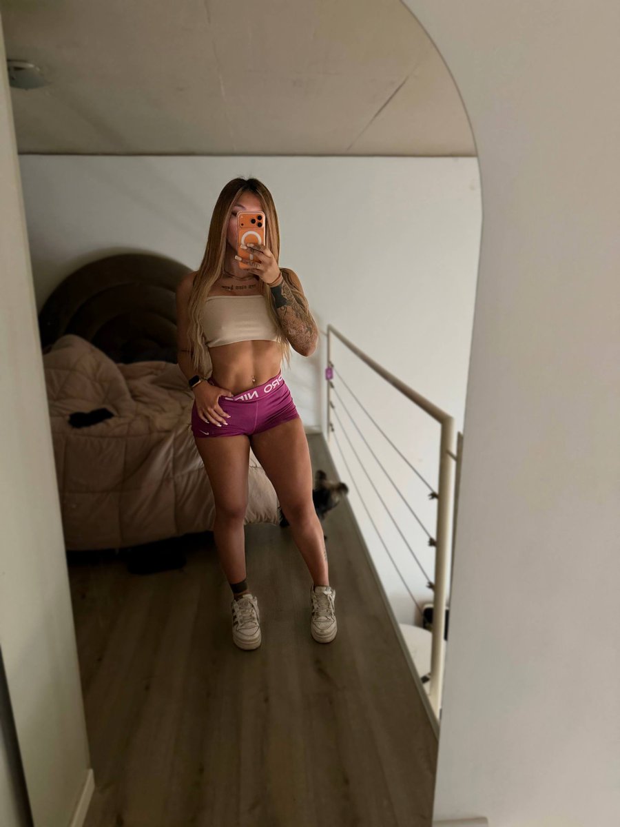 realmoirax's tweet photo. why don't you comment "😈" and see what happens https://t.co/FYn73yRaoD
