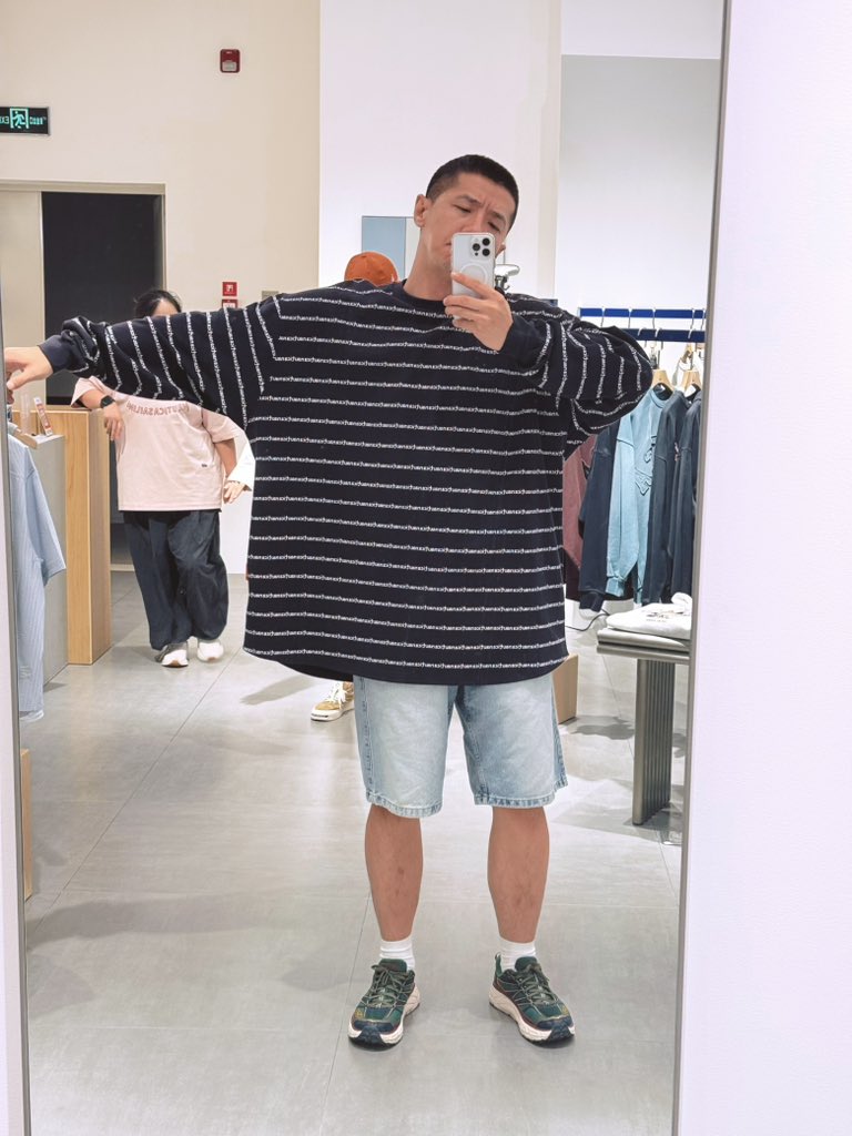 junjun900718's tweet photo. oversize https://t.co/Pd7SL4dEEy
