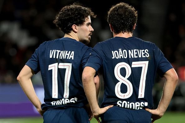 ruben_back's tweet photo. 16 Vitinha or Joao neves ? https://t.co/5097wuJns6