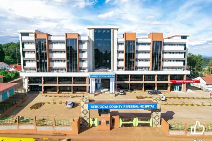 _DCPTV's tweet photo. Marginalisation you say?

✅ IMAGE 1:

Kerugoya Referral hospital in Kirinyaga county.

✅IMAGE 2:

Homa Bay referral teaching and hospital in Homa Bay county 

Let's look at FACTS and FIGURES.

FACT: Both projects have been done by the respective County governments.

FIGURES: In the last 14 years since the advent of devolution..

☑️ Kirinyaga county has received ksh.60B in devolved funds.
☑️ Homa Bay county has received ksh.100B in devolved funds.

So, which county here is Marginalised??
