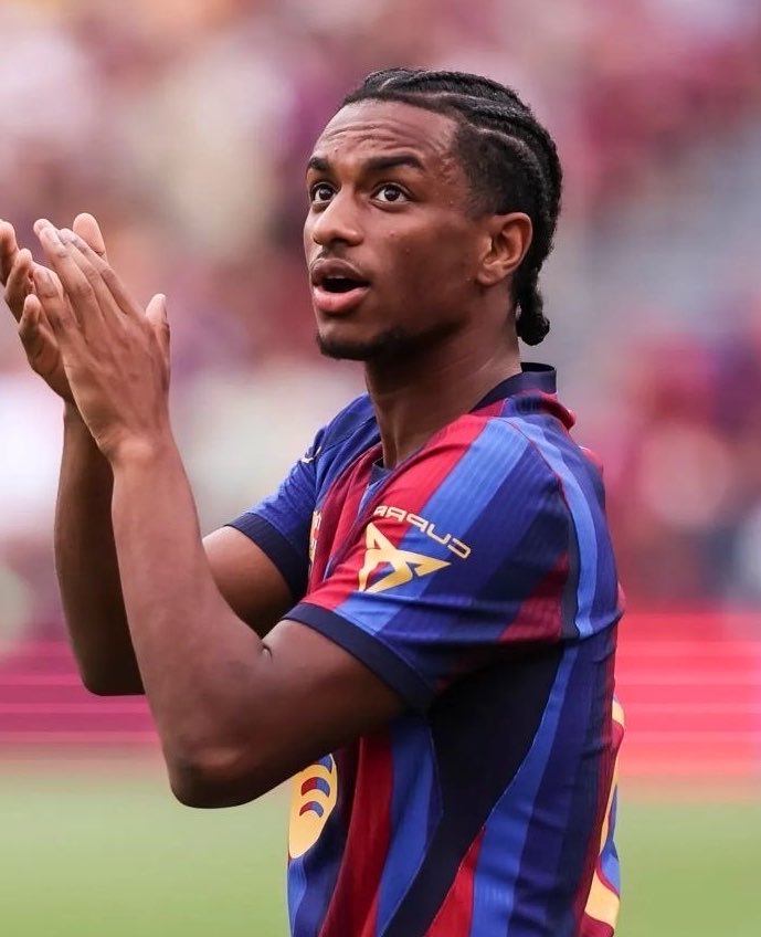 ChinoUTD's tweet photo. 🚨 Patrice Evra & Gary Neville on Manchester United’s interest in Alejandro Balde:

🗣️ Gary: “The fans concern with Balde is obvious. His injury record.”

🗣️ Evra: “Then Gary explain something to me. If he’s such a problem, why are Barcelona supporters begging the club not to sell him?”

🗣️ Gary: “Because when he’s fit, he’s a very good left back.”

🗣️ Evra: “Exactly. So the people watching him every week are saying, ‘Please don’t take him,’ while some United fans are saying, ‘Please don’t bring him.’ Somebody has to explain this to me.”

🗣️ Gary: “The injuries are still a risk, Patrice.”

🗣️ Evra: “Of course. But sometimes a player changes environment and everything changes. Look at Dembele. At Barcelona we spent years discussing his injuries. He leaves, goes to PSG, and eventually we’re discussing a Ballon d’Or.”

🗣️ Gary: “You’re not seriously saying Balde is going to win the Ballon d’Or?”

🗣️ Evra: “No bro. He’s a left-back. I’m saying maybe we should let him fail his Manchester United medical before deciding his entire Manchester United career.”