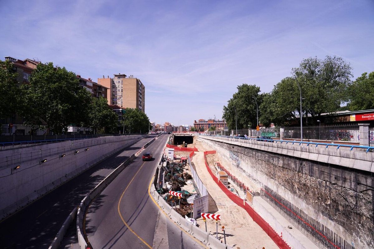 MADRID's tweet photo. 🚗 Mañana lunes reabrimos al tráfico el túnel de Calle 30 en sentido salida desde la avenida de Portugal con la A-5. https://t.co/dMiAxkDnDQ