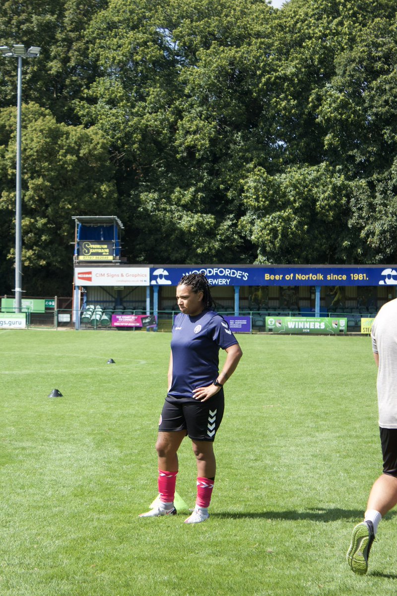 sacfcwomen's tweet photo. Warming up in Norfolk ☀️

#SACWFC😇 https://t.co/kCcy2eHs8w
