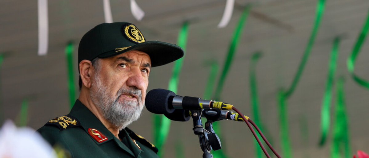 komeylll_ir's tweet photo. در جریان باشید که،
پروژه تخریب نماینده حضرت آقا،
و دبیر شورای‌عالی امنیت سرلشکر رضایی
توسط ضد انقلاب و اصلاحاتی‌ها شروع شده... https://t.co/4KCr9ijtb2