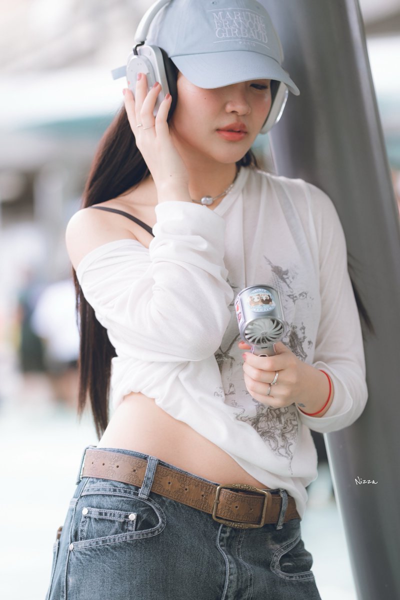 asakuranizz's tweet photo. 𝘚𝘢𝘷𝘦𝘥 𝘵𝘩𝘪𝘴 𝘮𝘰𝘮𝘦𝘯𝘵💖✨

#MyChan #charmers
#MyyuKhawisara https://t.co/Ioain9noIq