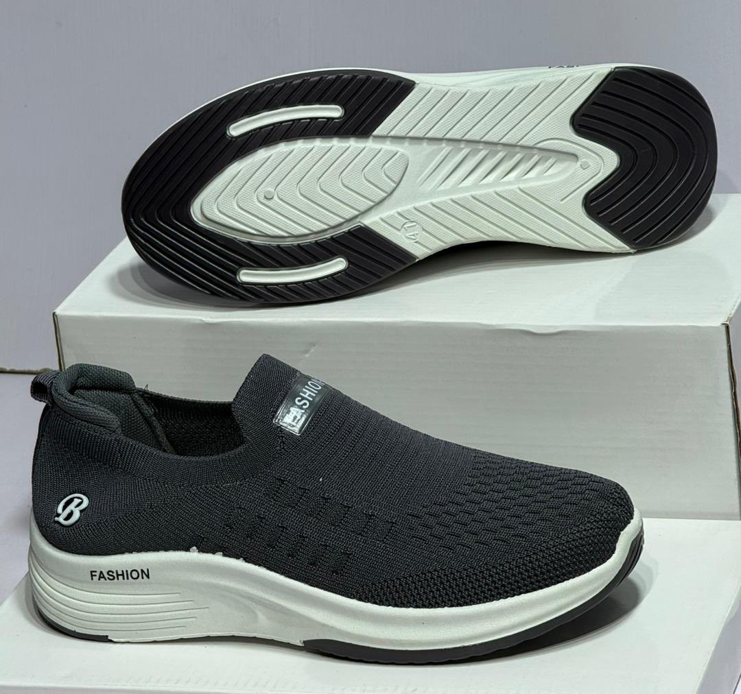 Fees__empire_'s tweet photo. Sneakers 
Original quality 
41-45 
🏷️N15,000
📍Kaduna https://t.co/0nJGQgQQEd