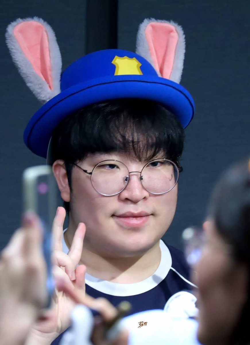 gumayusinism's tweet photo. MY CUTIEFUL SUPPORT HEHE https://t.co/p7dS6WXTHb