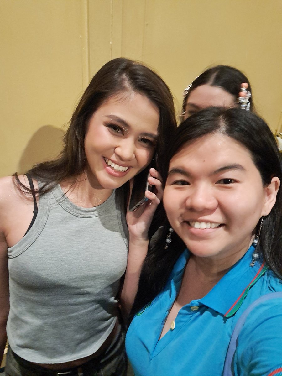 xandz34's tweet photo. With Jemima of Raya 🤩
#celebrityphoto #lovelikeAshtine #raya #AshtineOlviga #ashtinefirstsoloconcert #raya_jemima @raya_jemima
📷 aug 22 2026 @raya.jemima_ https://t.co/FAvrrCrCh6