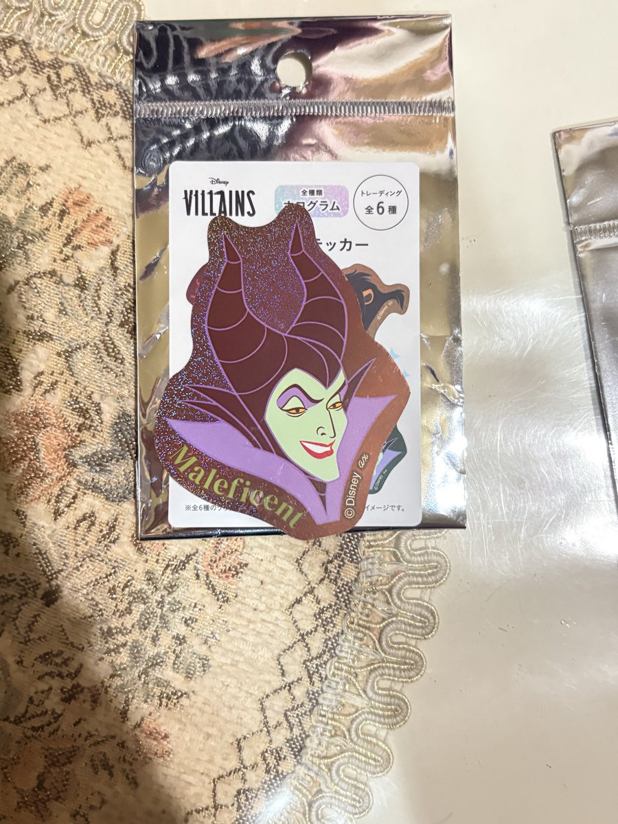 aaa_k_p_d's tweet photo. キャンドゥ  CanDo  ディズニーヴィランズ
    
譲:ステッカー→マレフィセント
クリアファイル→アースラ

求:スカー

郵送希望です🙇‍♀️

お気軽にお声掛け下さい！ https://t.co/RoZQbekq97