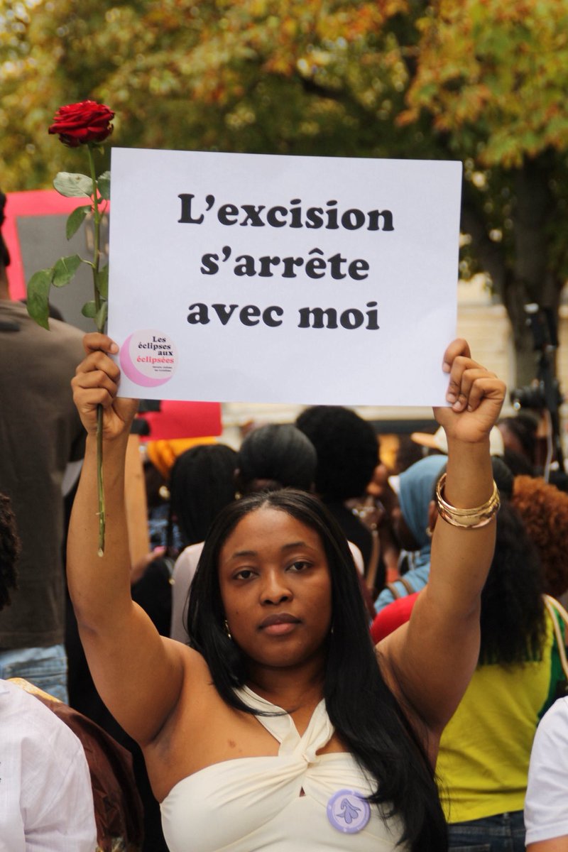 Lingeerism's tweet photo. L’excision c’est 230 millions de victimes dans le monde. Comment construire une société solide, alors même que les violences sur les enfants, sur les petites filles sont normalisées et banalisées ? https://t.co/spnfxTumre