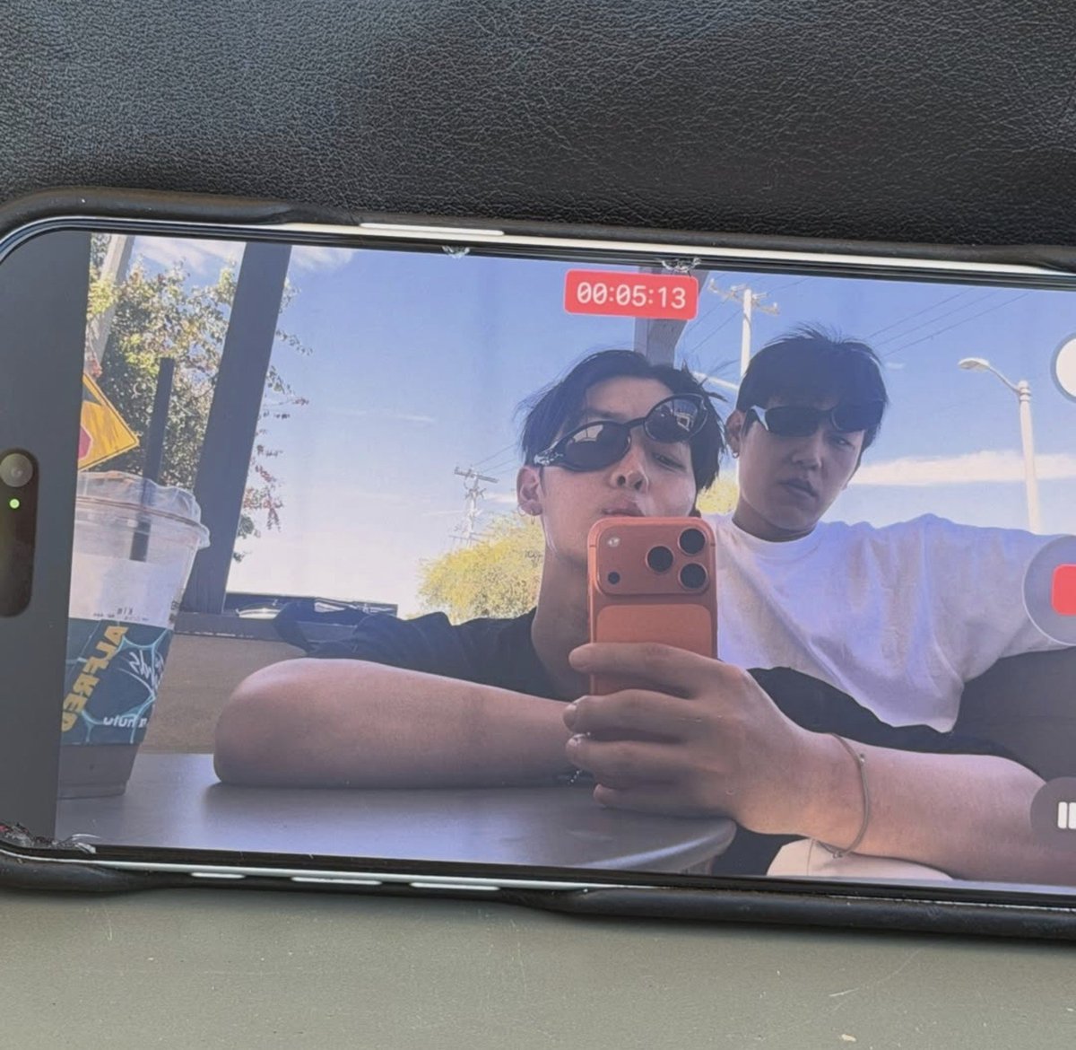 ccomicomi's tweet photo. duo plenger nya papa minhyun💗 https://t.co/I6tJ50CHPG
