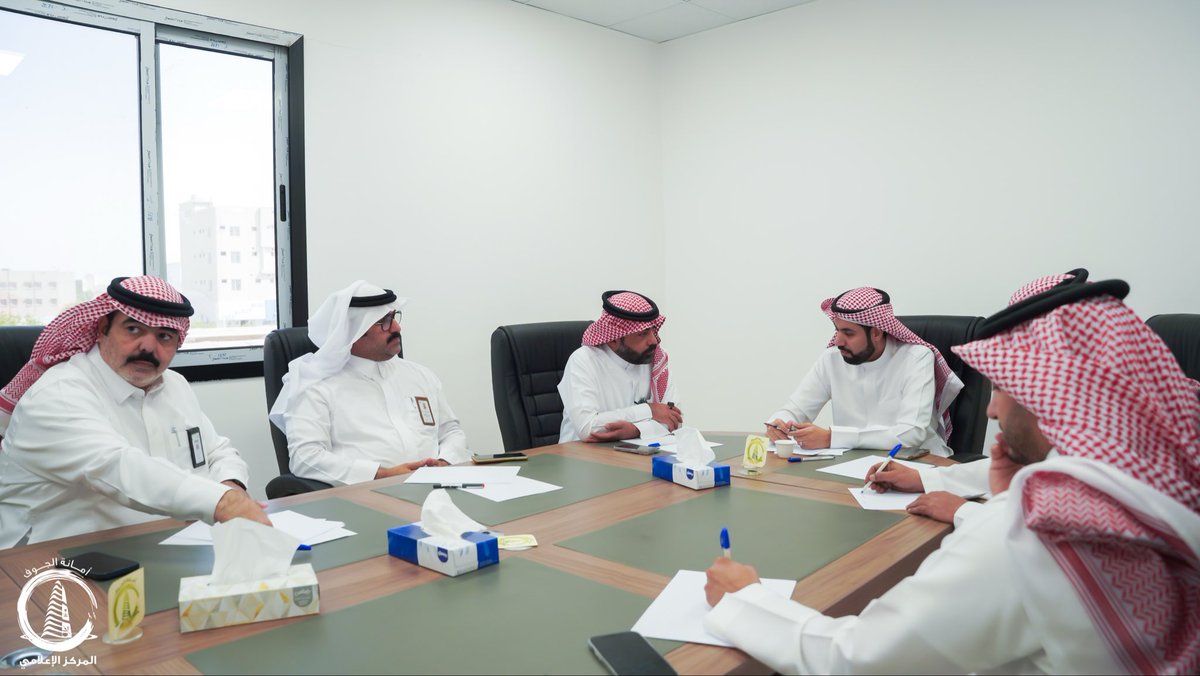 amanataljouf's tweet photo. ضمن جهود تعزيز الجاهزية ورفع مستوى الاستعداد، نفّذت أمانة منطقة #الجوف، بمشاركة عدد من الجهات الحكومية، فرضية لحالة تسمم غذائي؛ بهدف اختبار كفاءة الاستجابة وسرعة التعامل مع الحالات الطارئة، وقياس مستوى التنسيق والتكامل بين الجهات ذات العلاقة. https://t.co/r4GDwTsMqV