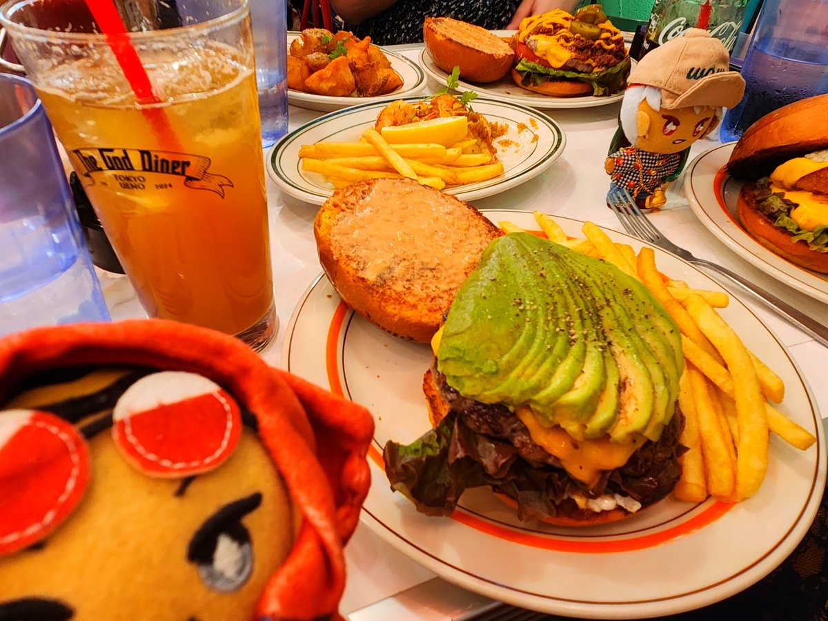 596kkr's tweet photo. おしゃれな店に連れてって貰った美味しかった！！！ https://t.co/PK1jGiN3GF